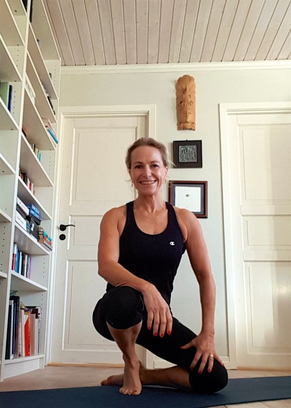 Verdens beste mageøvelse som trener HELE kroppen! Med video.